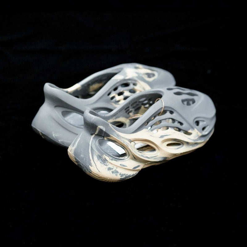MO - Yzy Foam Runner Clog Grey Camo Sneaker