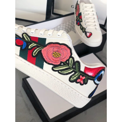 MO-GCI Ace Embroidered 'Floral Sneaker 081