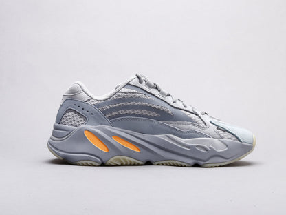 MO - Yzy 700 Inertia 2.0 Sneaker