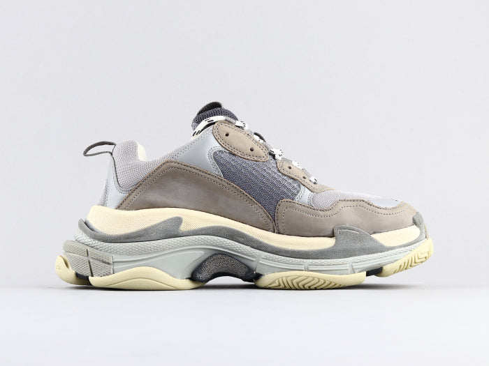 MO - Bla Triple S Grey Sneaker