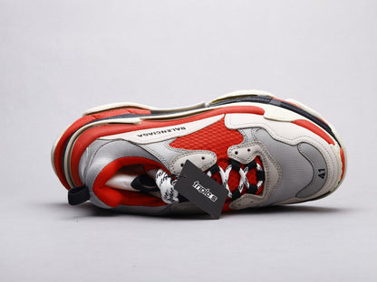 MO - Bla Triple S Gray and Red Sneaker