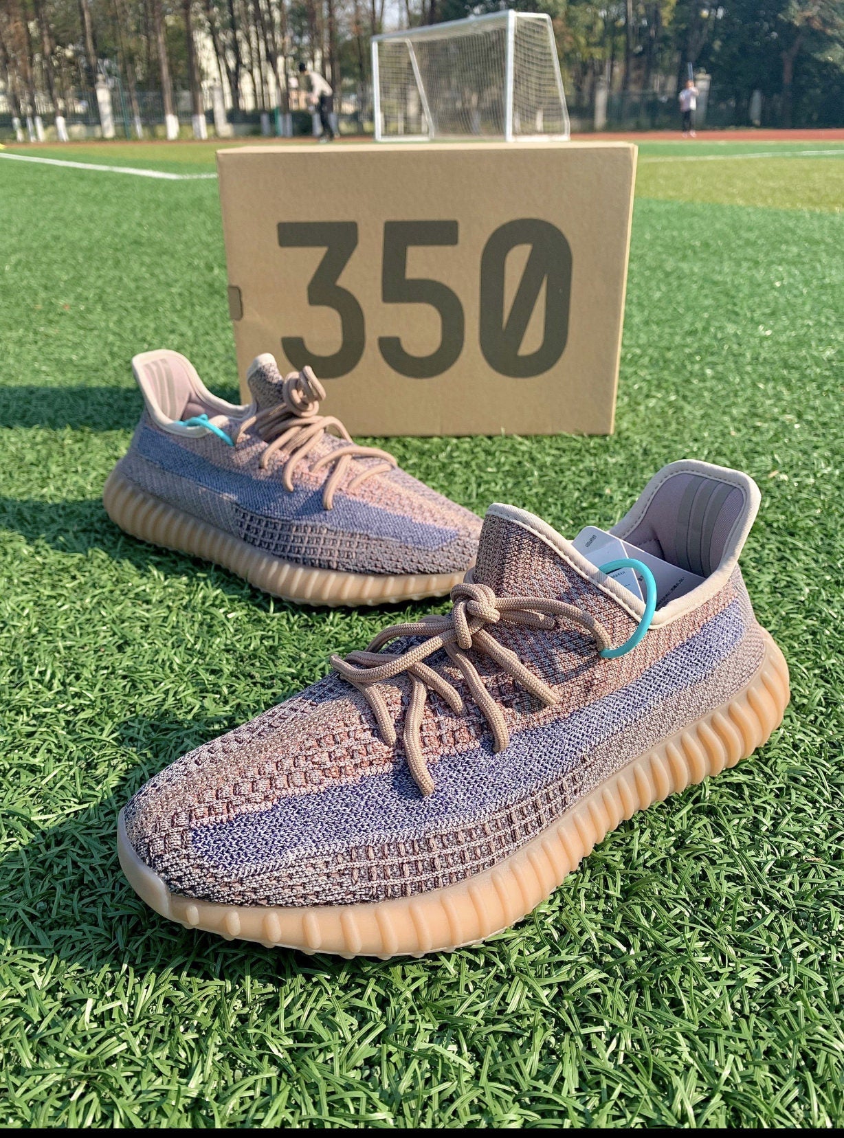 MO - Yzy 380 Blue Brown Sneaker