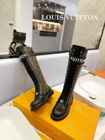 Top Quality LUV BOOTS 032