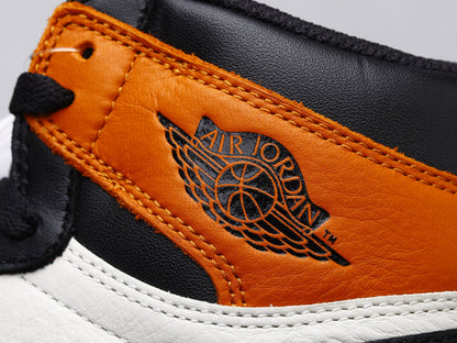 MO - AJ1 black buckle