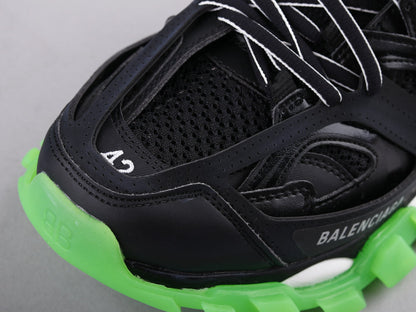 MO - Bla Track Three Generations Black Sneaker