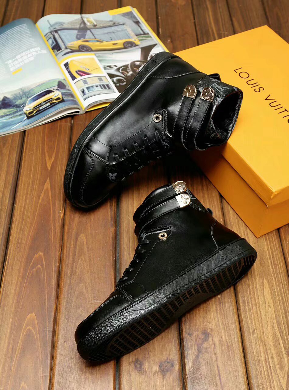 MO - LUV HIgh Top Black Sneaker