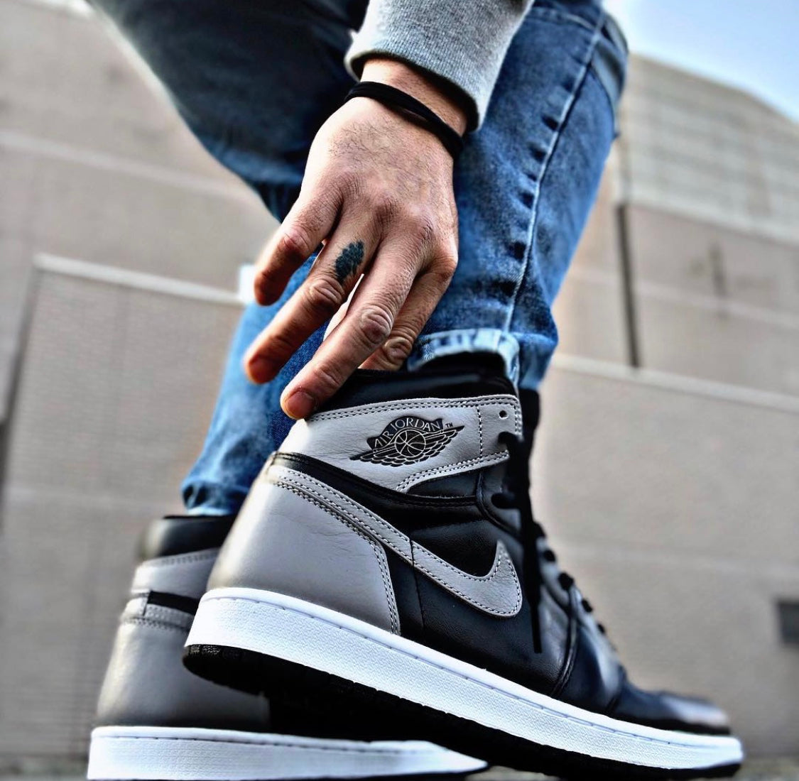 MO - AJ1 Grey Shadow