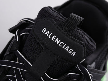 MO - Bla Track Three Generations Black Sneaker