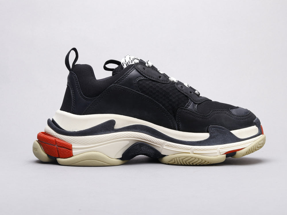 MO - Bla Triple S Black and Red Sneaker