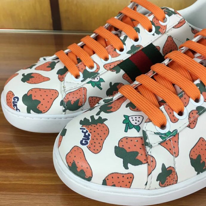 MO-GCI Ace Strawberry Sneaker 020